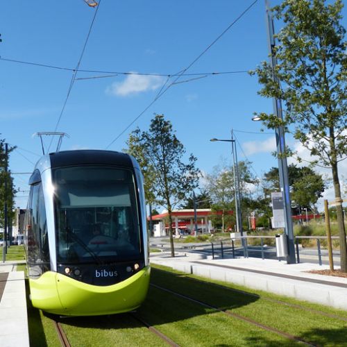 Brest (29) Haie de mâts CONIMAST pour le tram !